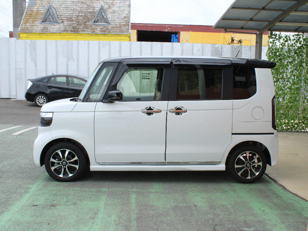 ホンダ　N BOXカスタム　コーディネートスタイル　2トーン7枚目
