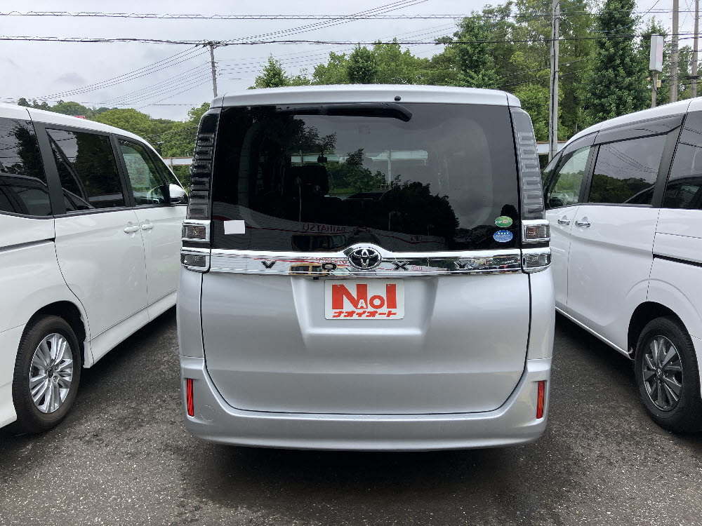 トヨタ　ヴォクシー　X5枚目