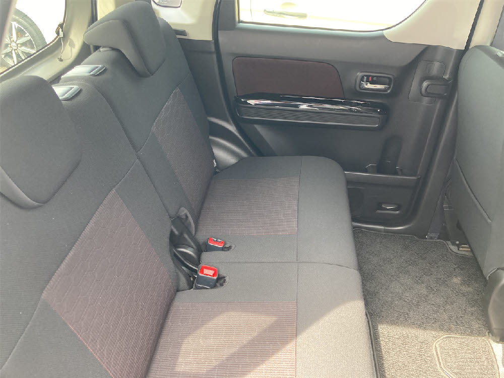 スズキ　ワゴンRスティングレーHYBRID　X10枚目