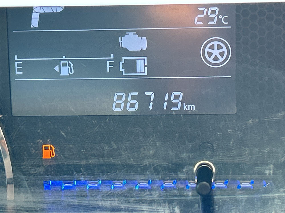 スズキ　ワゴンRスティングレーHYBRID　X12枚目