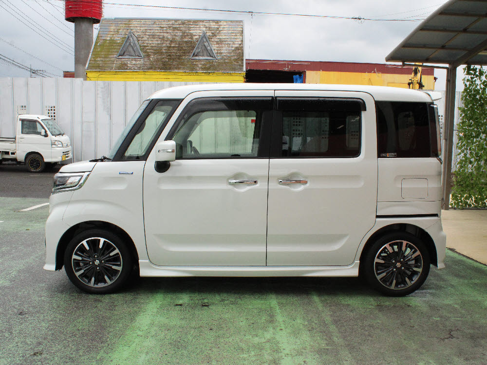 スズキ スペーシアカスタム HYBRID XS7枚目