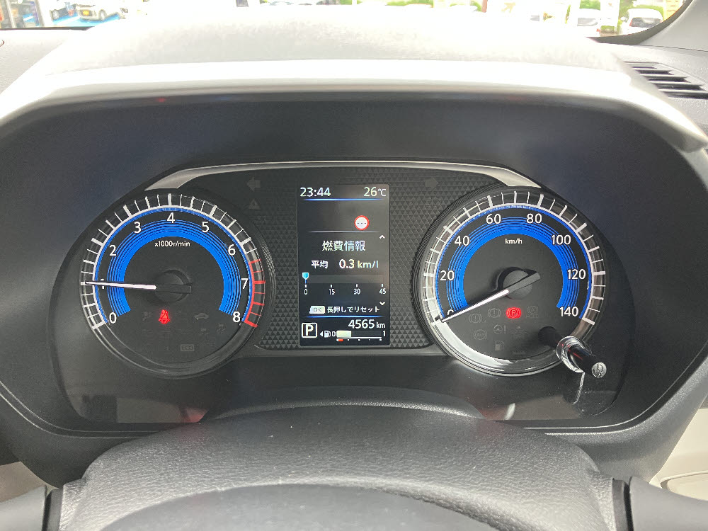 ミツビシ　デリカミニ　T Premium 4WD　15枚目