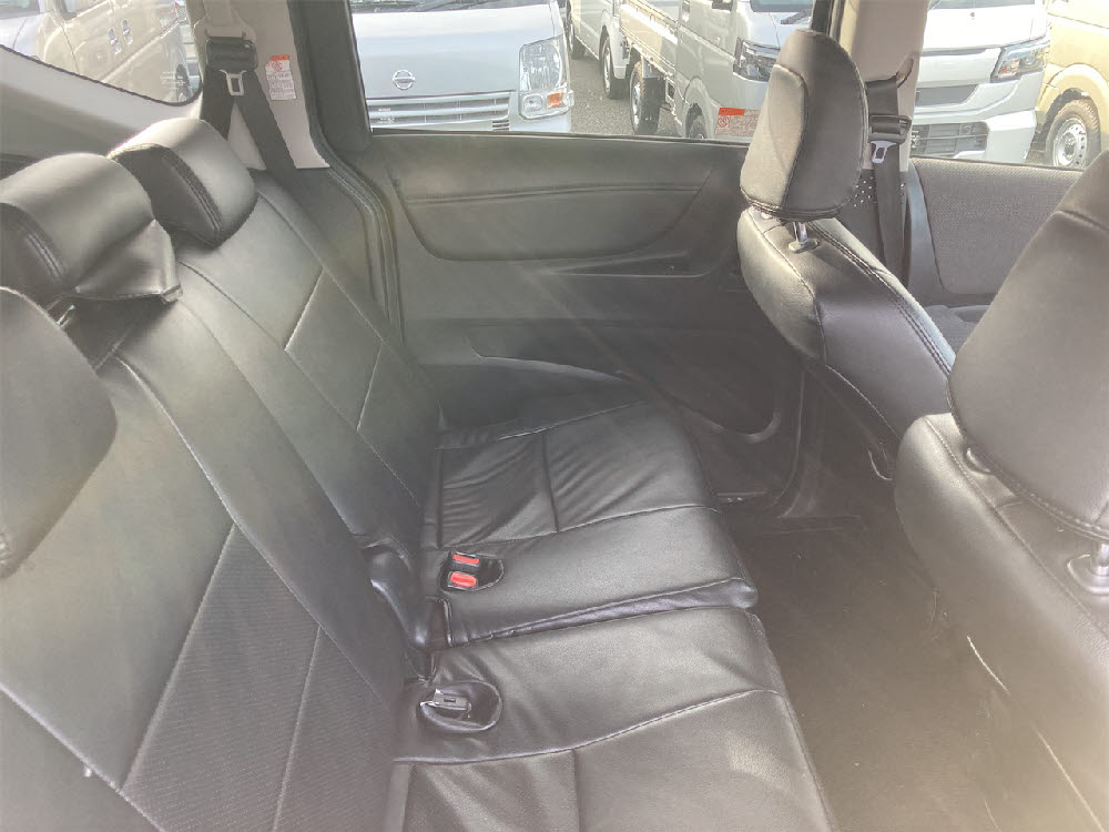 トヨタ　シエンタ　HYBRID　G　7人乗り11枚目