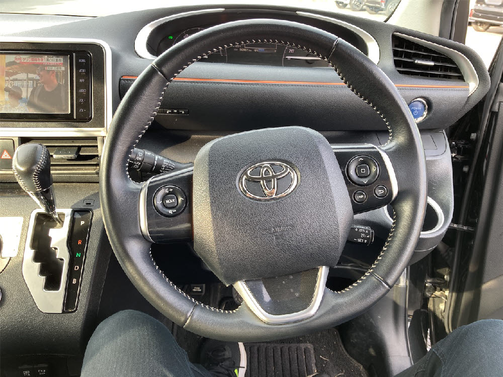 トヨタ　シエンタ　HYBRID　G　7人乗り12枚目
