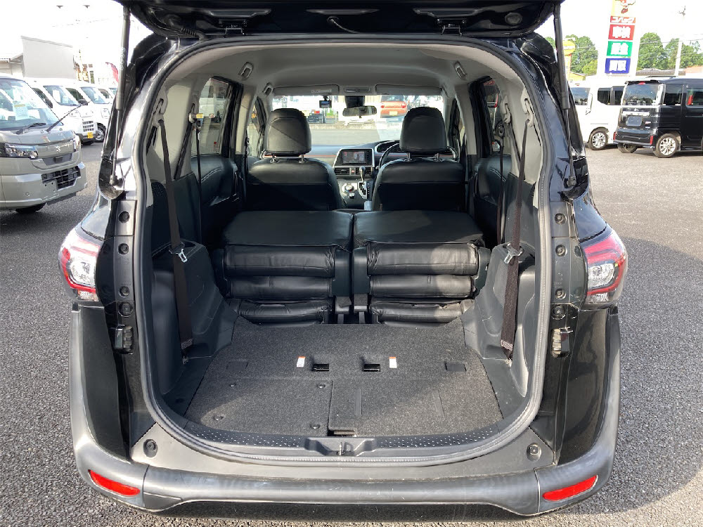 トヨタ　シエンタ　HYBRID　G　7人乗り8枚目