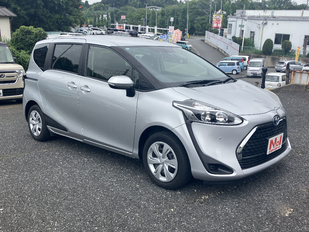 トヨタ シエンタHV X 7人乗り レンタアップ2枚目
