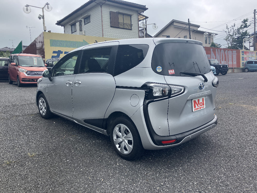 トヨタ シエンタHV X 7人乗り レンタアップ4枚目