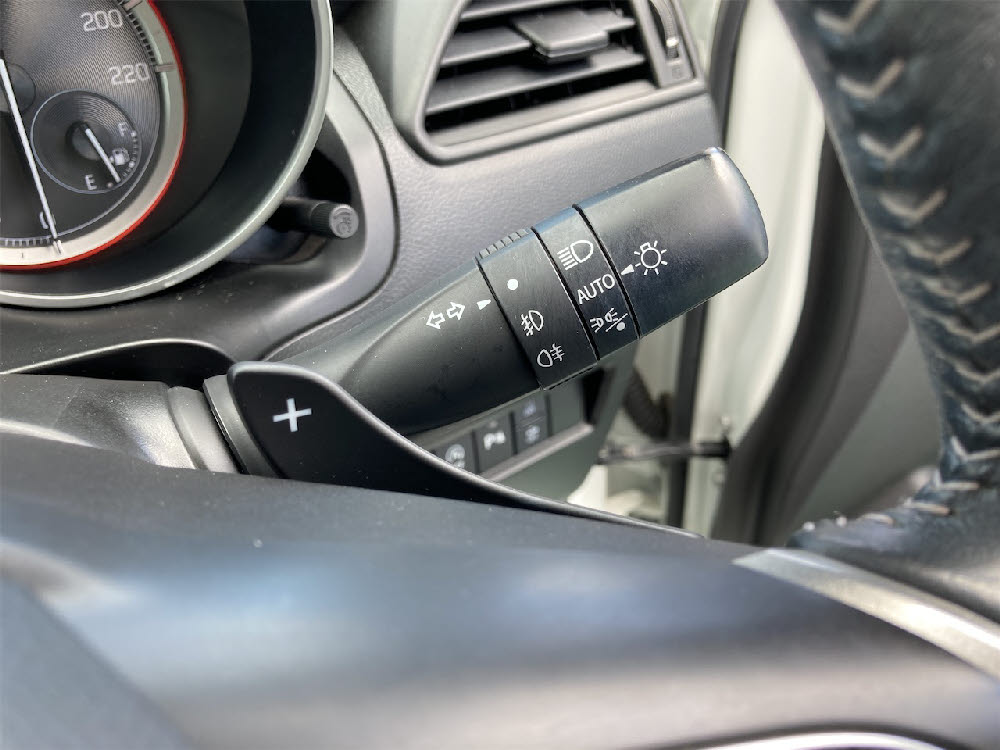 スズキ　スイフトHYBRID　RS18枚目
