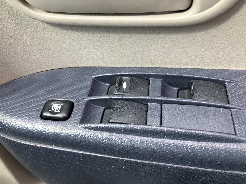ミツビシ eKワゴン M12枚目