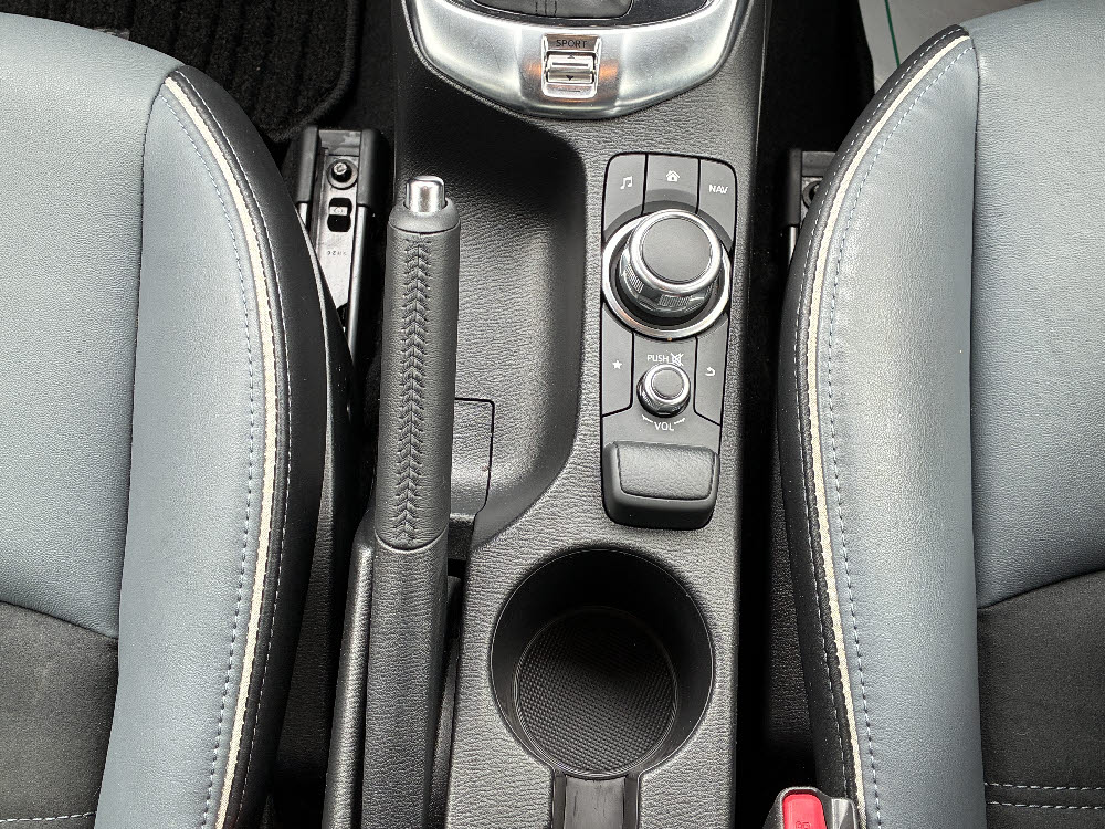 マツダ MAZDA2 15S L-Pkg SKYACTIV-G 18枚目