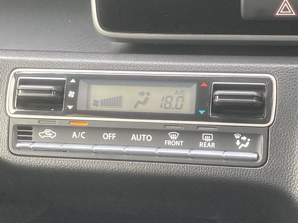 スズキ ワゴンRスティングレー HYBRID T15枚目