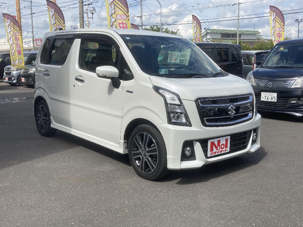 スズキ ワゴンRスティングレー HYBRID T2枚目
