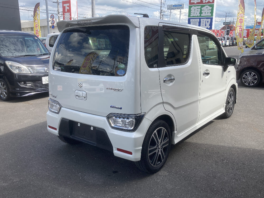 スズキ ワゴンRスティングレー HYBRID T4枚目