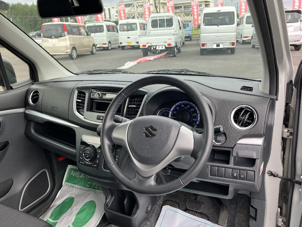 スズキ ワゴンRスティングレー X9枚目