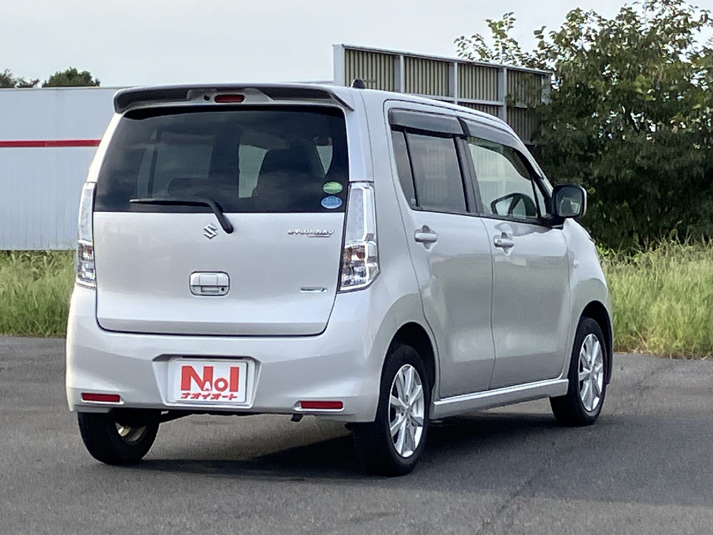 スズキ ワゴンRスティングレー X4枚目
