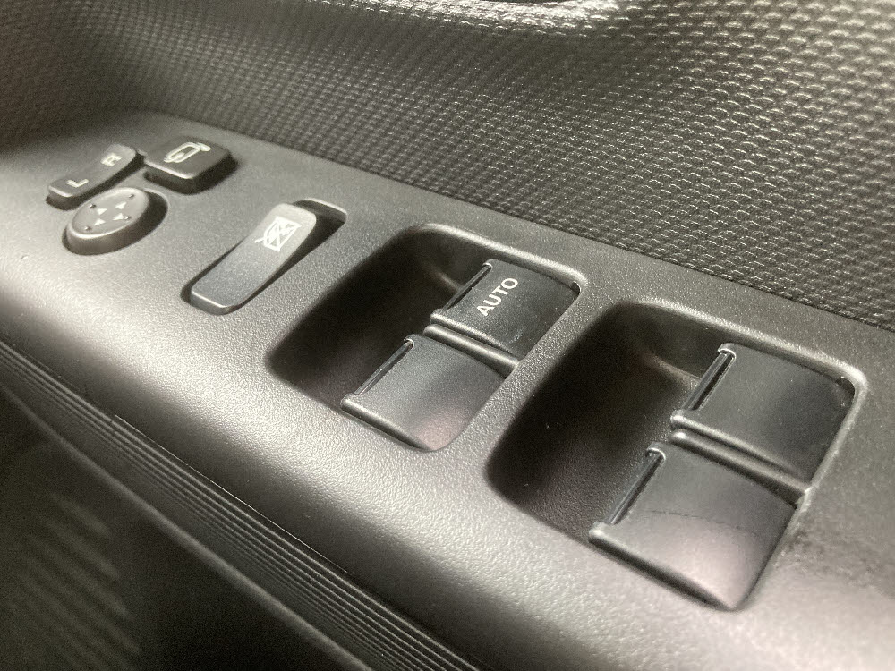 スズキ　スペーシア　HYBRID X18枚目