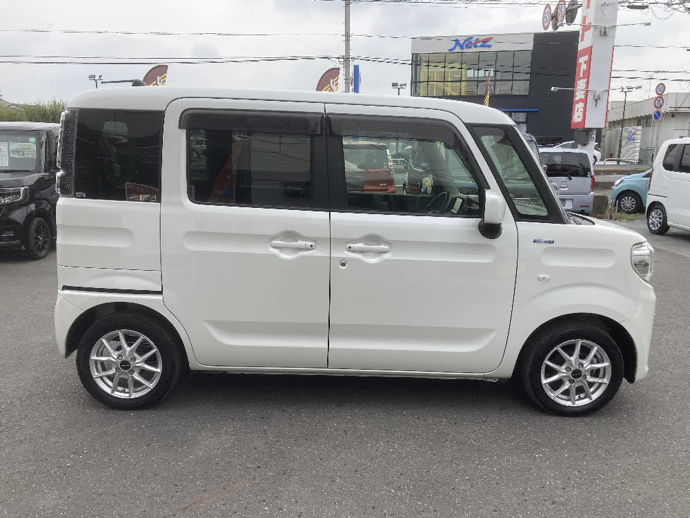 スズキ　スペーシア　HYBRID X3枚目