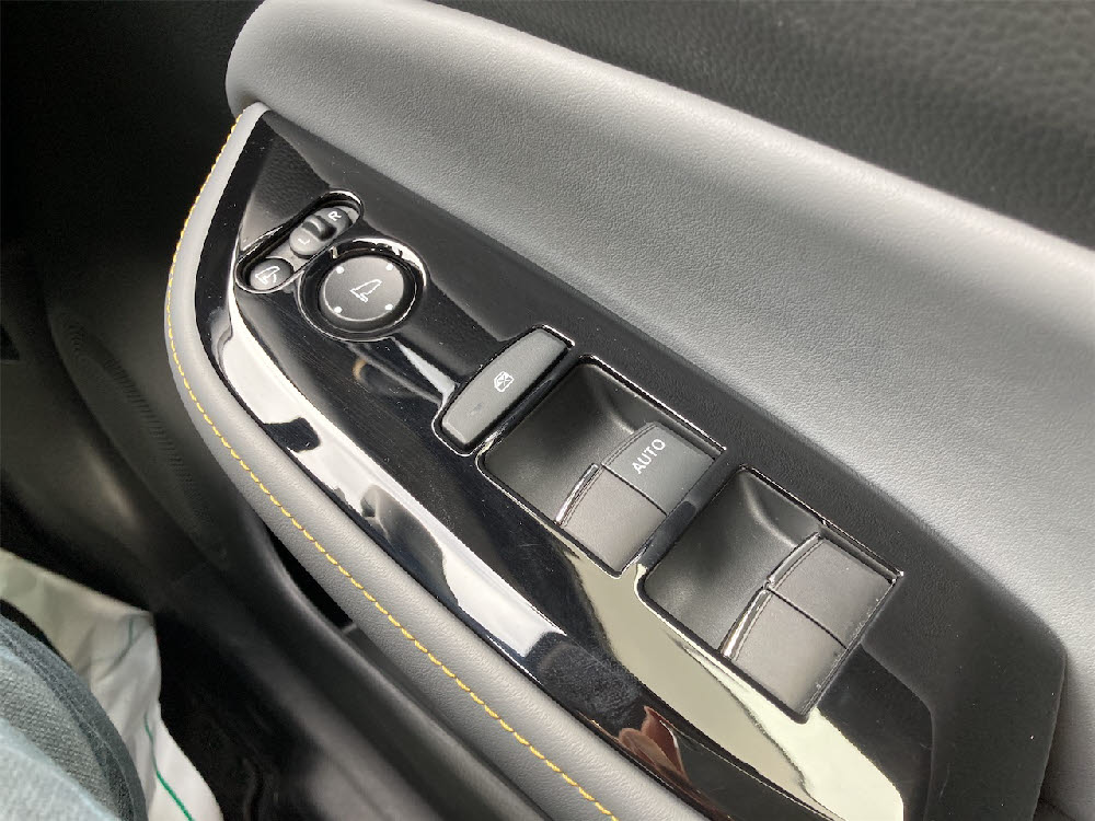 ホンダ　フィット e:HEV　RS19枚目