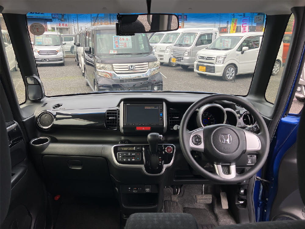 ホンダ　N-BOX カスタム　GLパッケージ6枚目