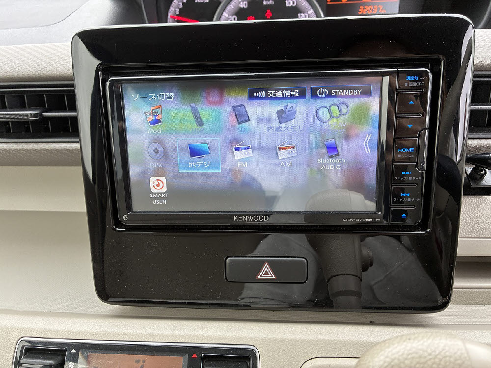 スズキ　ワゴンR HYBRID FX12枚目
