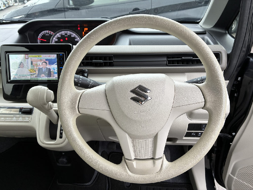 スズキ　ワゴンR HYBRID FX6枚目
