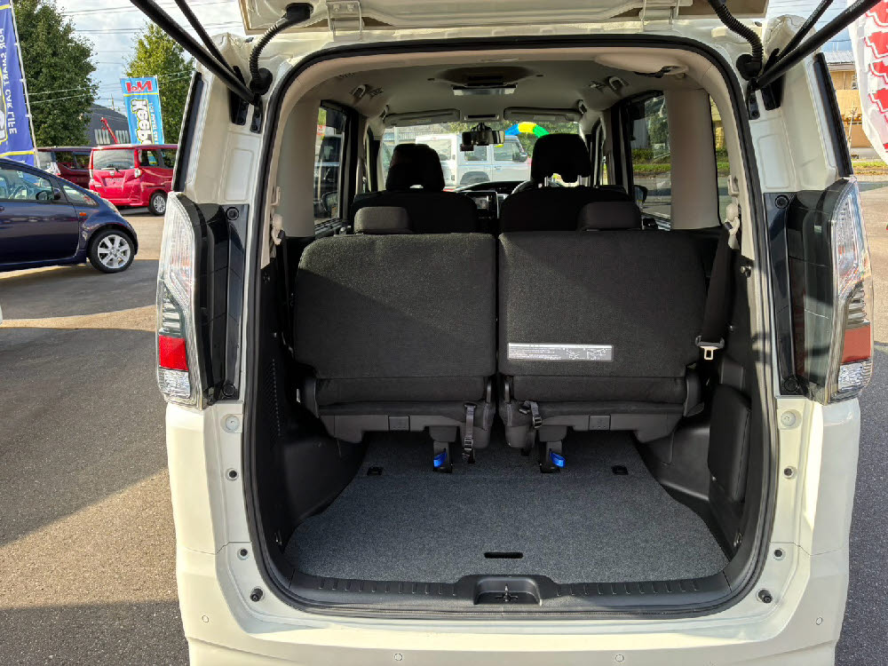 ニッサン セレナ e-POWER XV9枚目