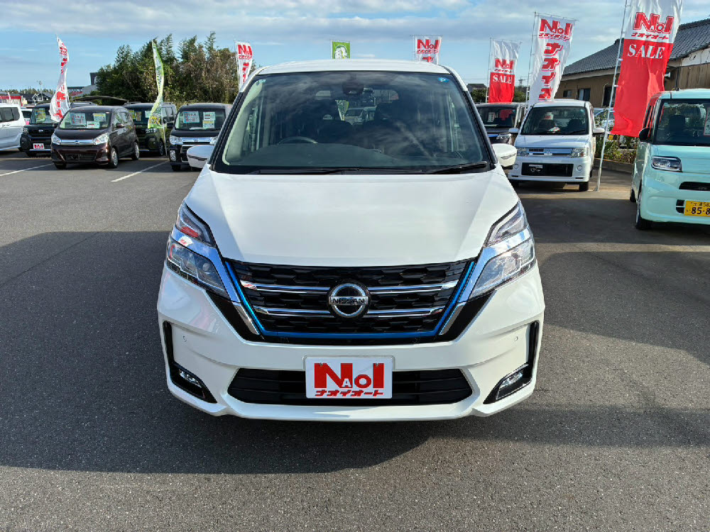 ニッサン セレナ e-POWER XV1枚目