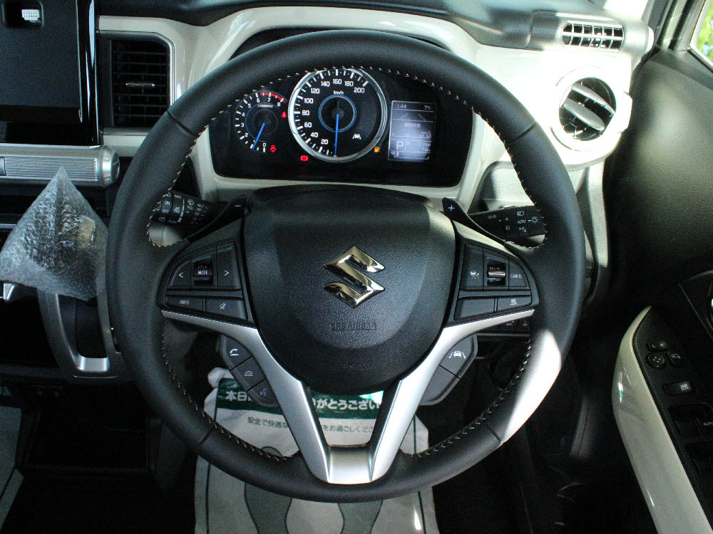 スズキ　Ｘ-ＢＥＥ HYBRID MZ17枚目