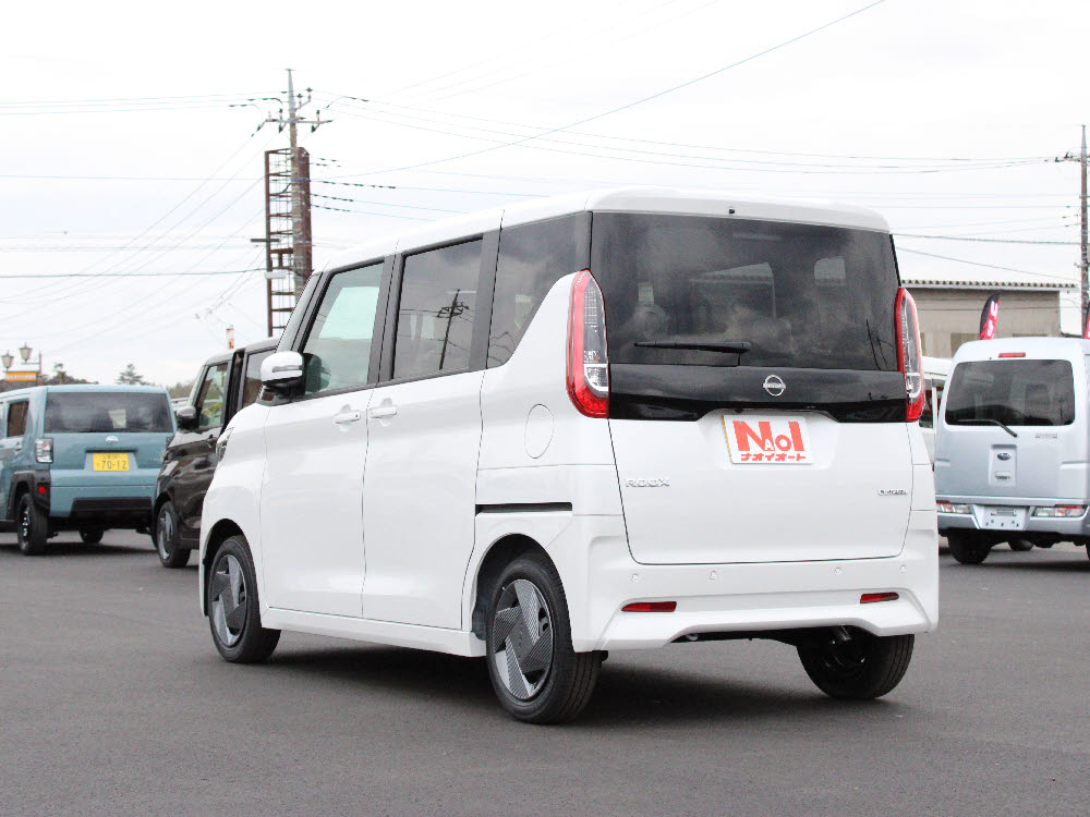 ニッサン　ルークス X6枚目