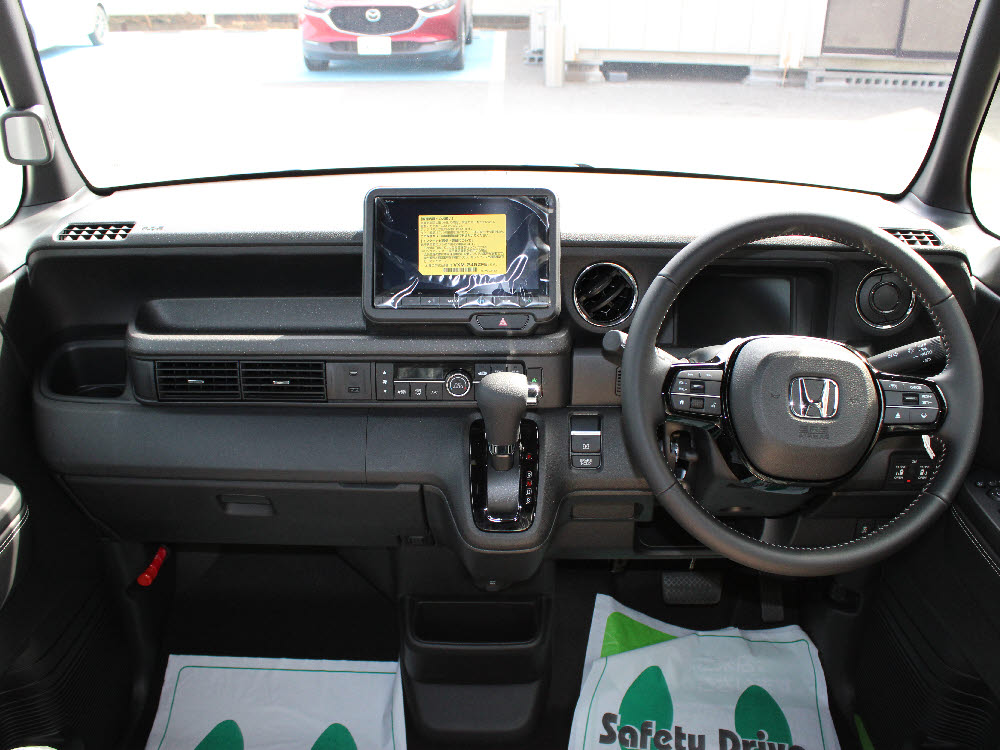 ホンダ　Ｎ ＢＯＸカスタム　コーディネートスタイル 8インチナビ19枚目