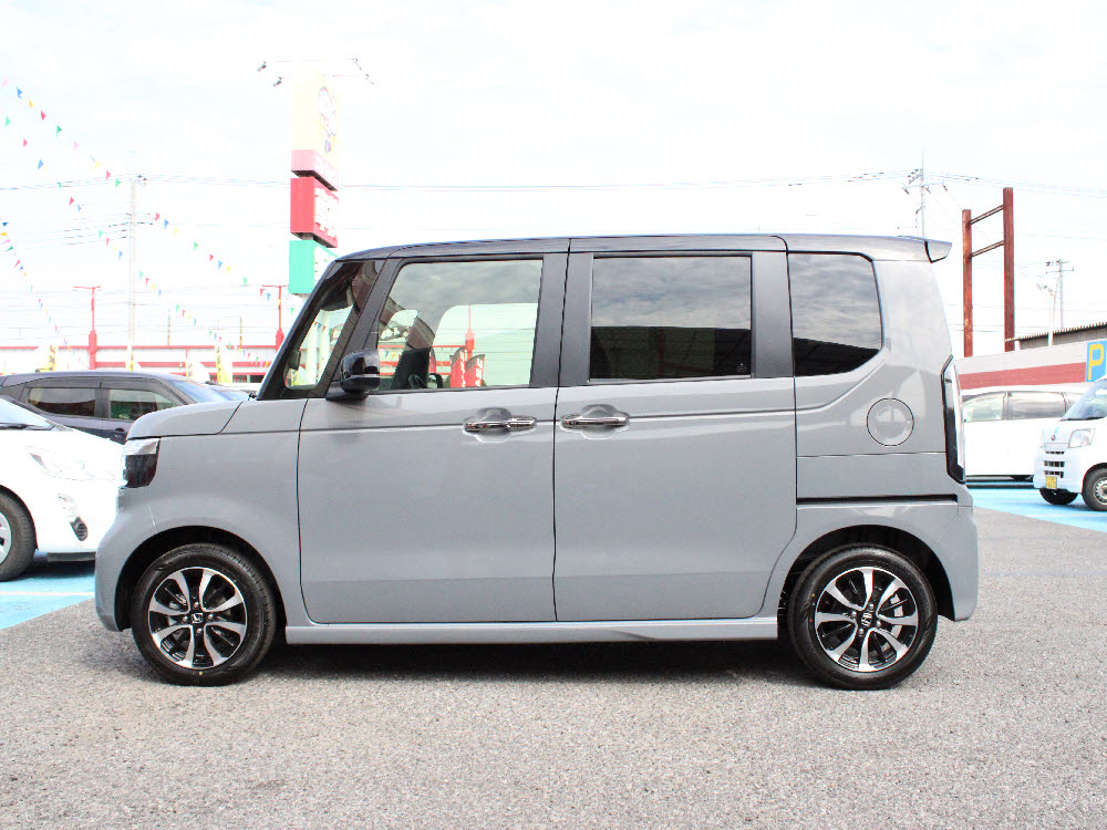 ホンダ　Ｎ ＢＯＸカスタム　コーディネートスタイル 8インチナビ7枚目