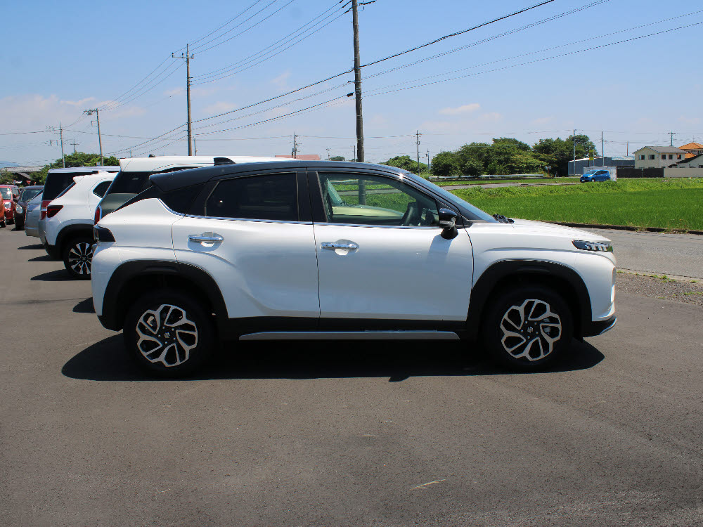 スズキ　フロンクス 2WD ナビ付3枚目