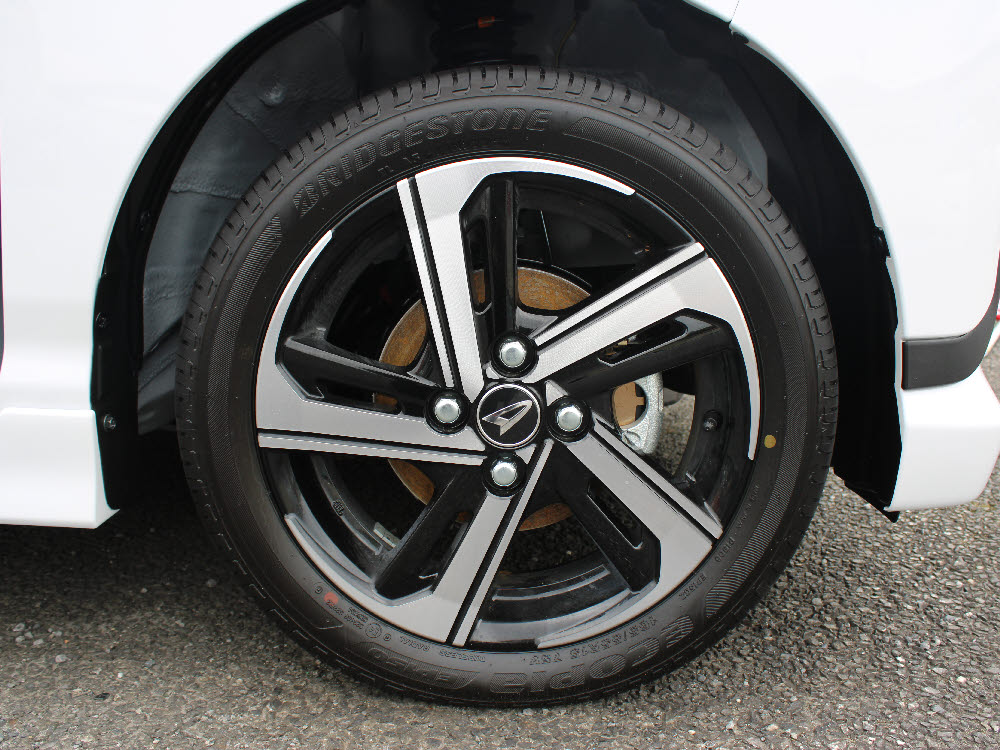 ダイハツ　ムーヴ　RS　9インチDO13枚目