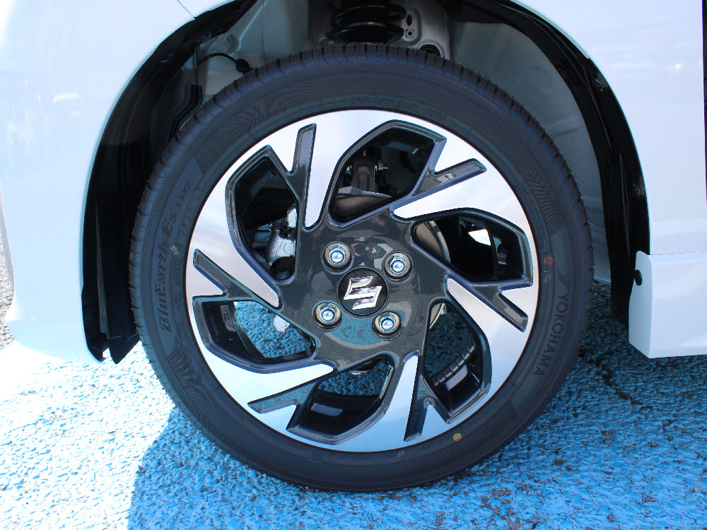 スズキ　スペーシアカスタム HYBRID XS ナビ付13枚目