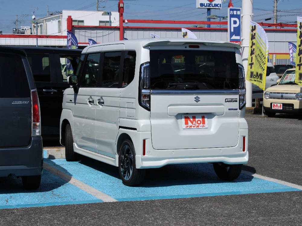 スズキ　スペーシアカスタム HYBRID XS ナビ付6枚目