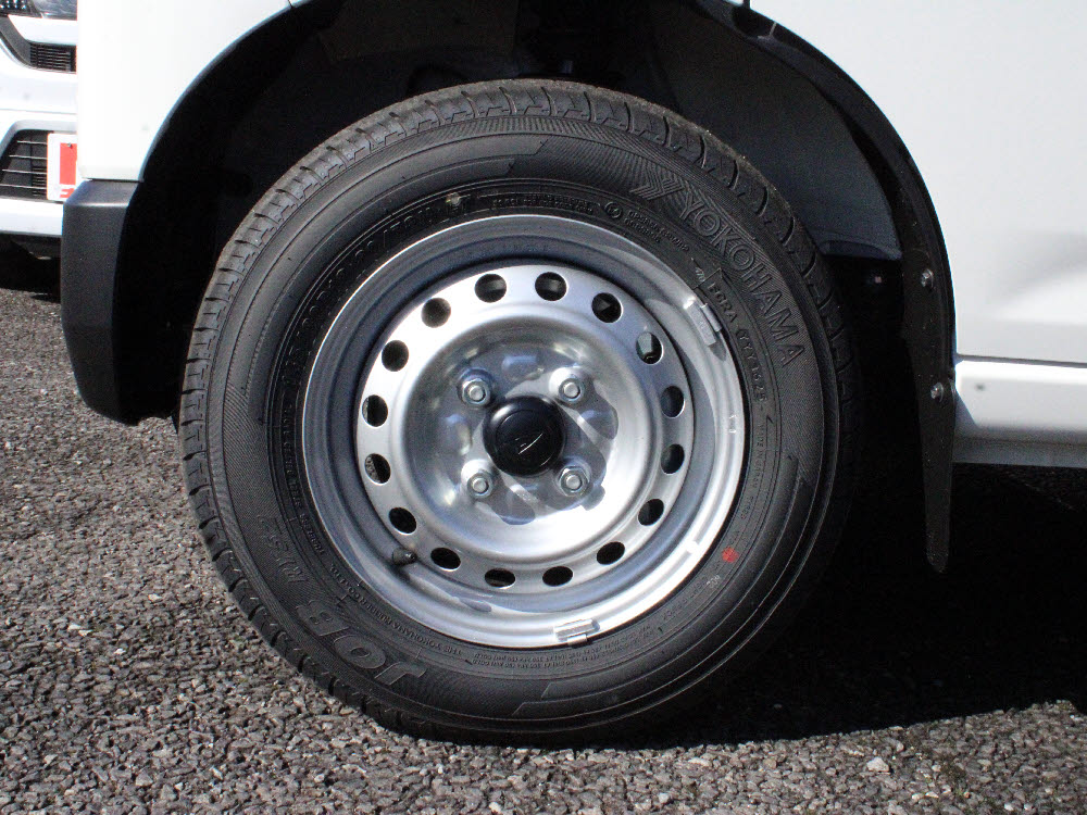 ダイハツ　ハイゼットカーゴ　デラックス13枚目