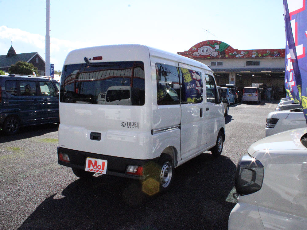 ダイハツ　ハイゼットカーゴ　デラックス4枚目