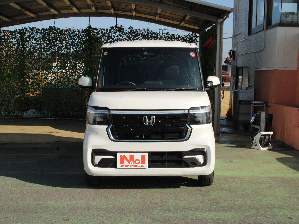 ホンダ N BOXカスタム ベース(社外8インチナビ)1枚目