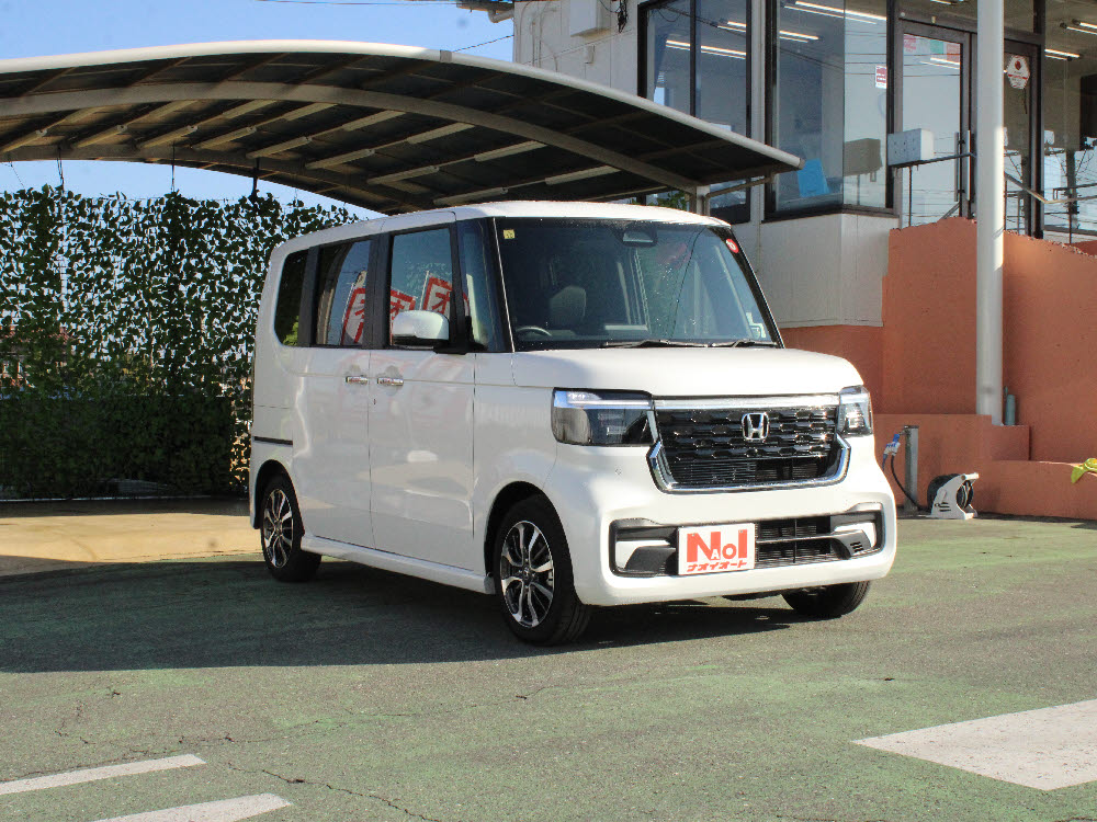 ホンダ N BOXカスタム ベース(社外8インチナビ)2枚目