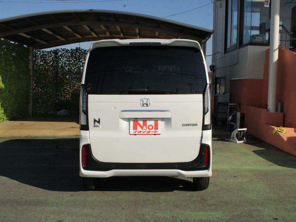 ホンダ N BOXカスタム ベース(社外8インチナビ)5枚目