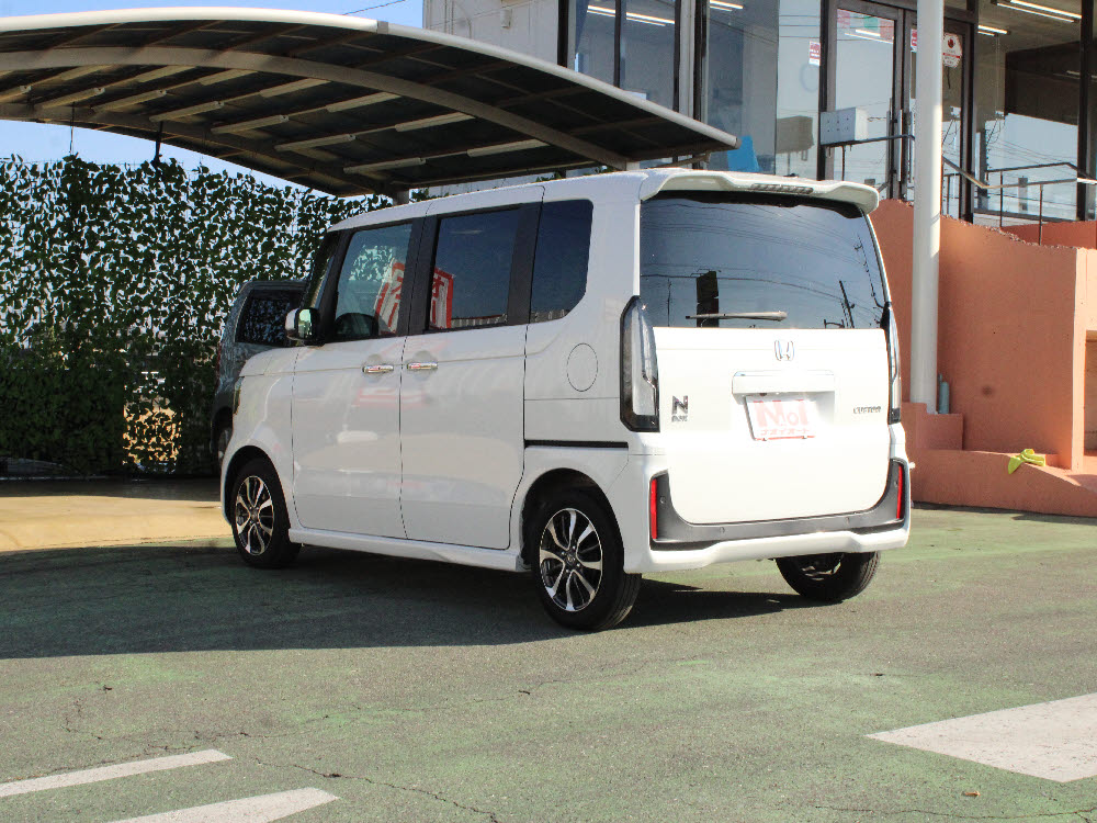 ホンダ N BOXカスタム ベース(社外8インチナビ)6枚目
