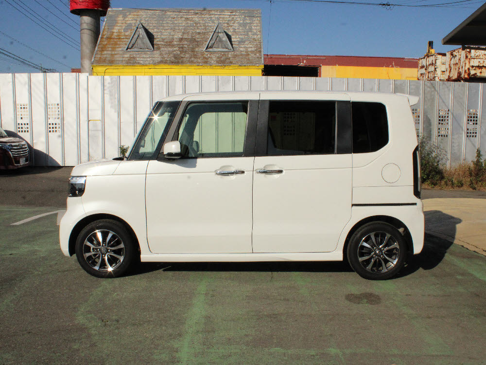 ホンダ N BOXカスタム ベース(社外8インチナビ)7枚目
