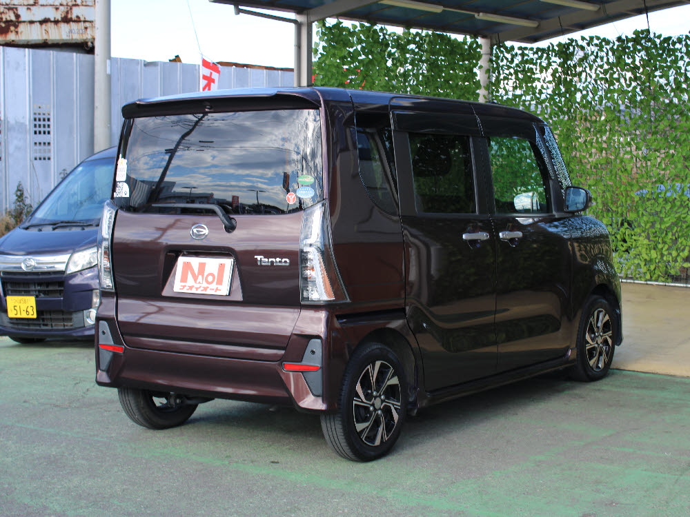 ダイハツ タントカスタム X4枚目