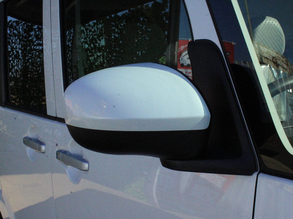 ダイハツ　タント　L　アップグレードパック11枚目