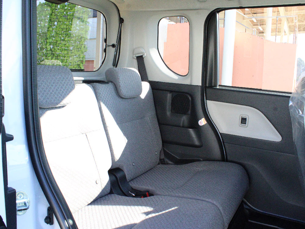 ダイハツ　タント　L　アップグレードパック16枚目