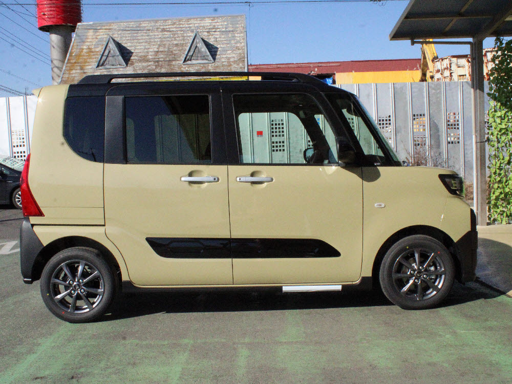 ダイハツ　タントファンクロス　9DO3枚目