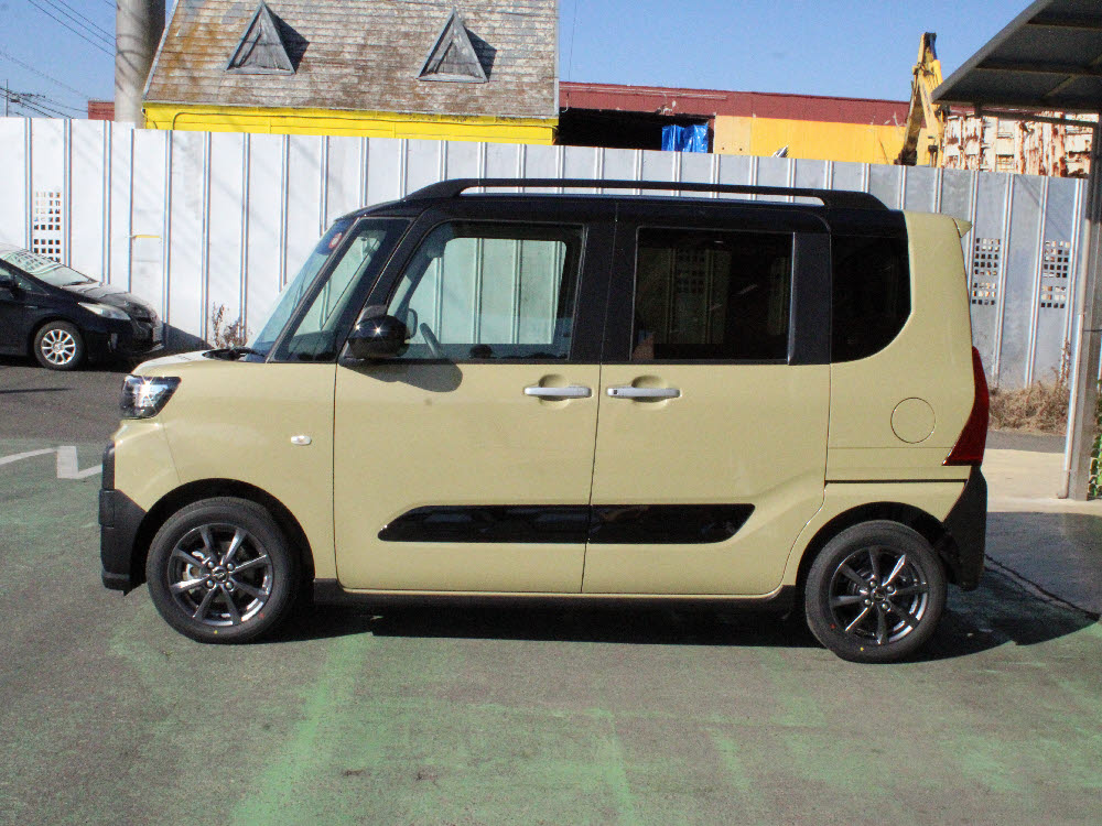 ダイハツ　タントファンクロス　9DO7枚目