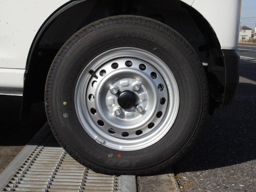 ダイハツ　ハイゼットカーゴ　デラックス13枚目