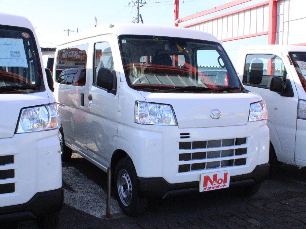 ダイハツ　ハイゼットカーゴ　デラックス2枚目