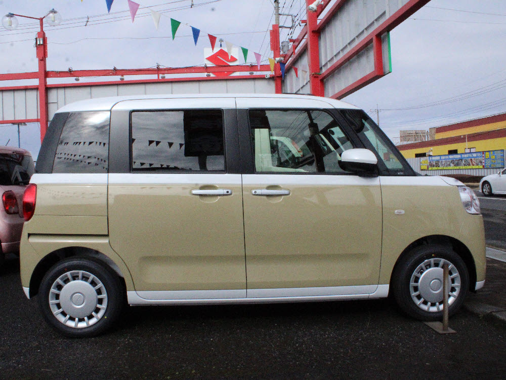 ダイハツ　ムーヴキャンバス　ストライプスX UGP ODレス2枚目